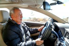 王秉剛的公交充電站及新能源車企調研日記