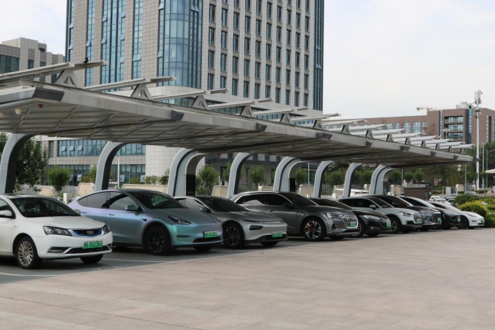 1月我國新能源汽車產(chǎn)銷雙降 動力電池裝車量16.1GWh