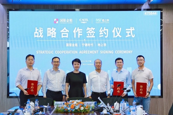 15萬輛新能源物流車！10GWh！寧德時代動力電池又迎大客戶