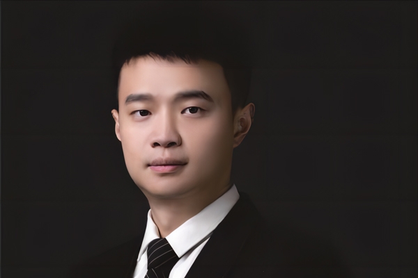 鑫鉑瑞陳澤仁：祝大家龍年快樂，萬事如意！