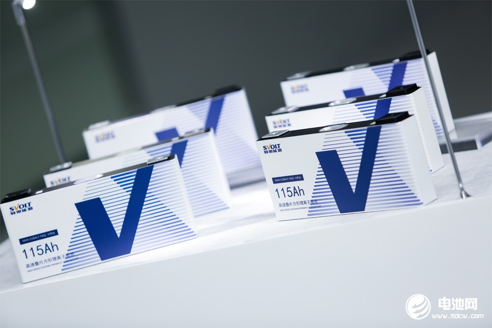 蜂巢能源前兩月全球市占率增長(zhǎng)184% 一季度插混市占率逼近13%