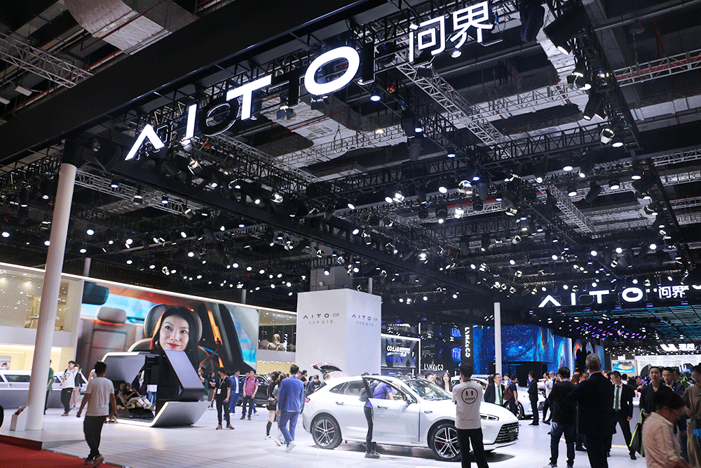 新能源車企“中考”：誰在遙遙領先？誰在上調(diào)目標？