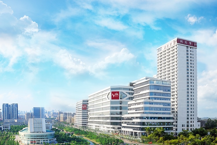 ?光隨智動(dòng)，利元亨激光飛行焊接創(chuàng)新之光