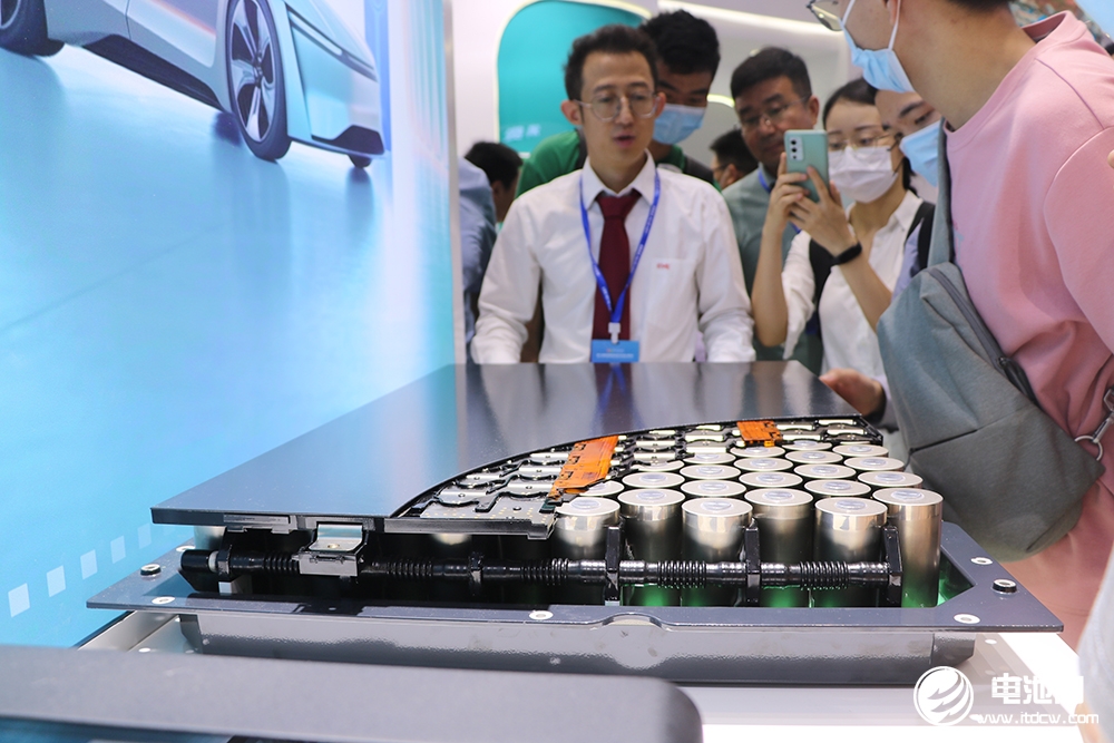 全球動(dòng)力電池裝車量TOP10大PK！日韓公司份額無(wú)一增長(zhǎng)