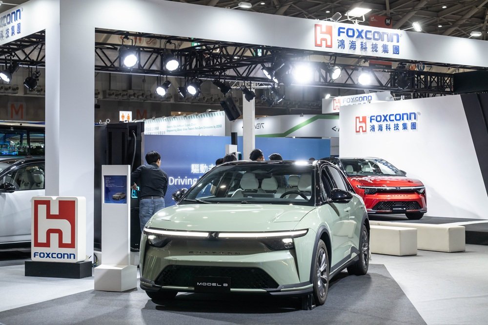 富士康造車再下一城！攜手三菱扶桑打造電動巴士