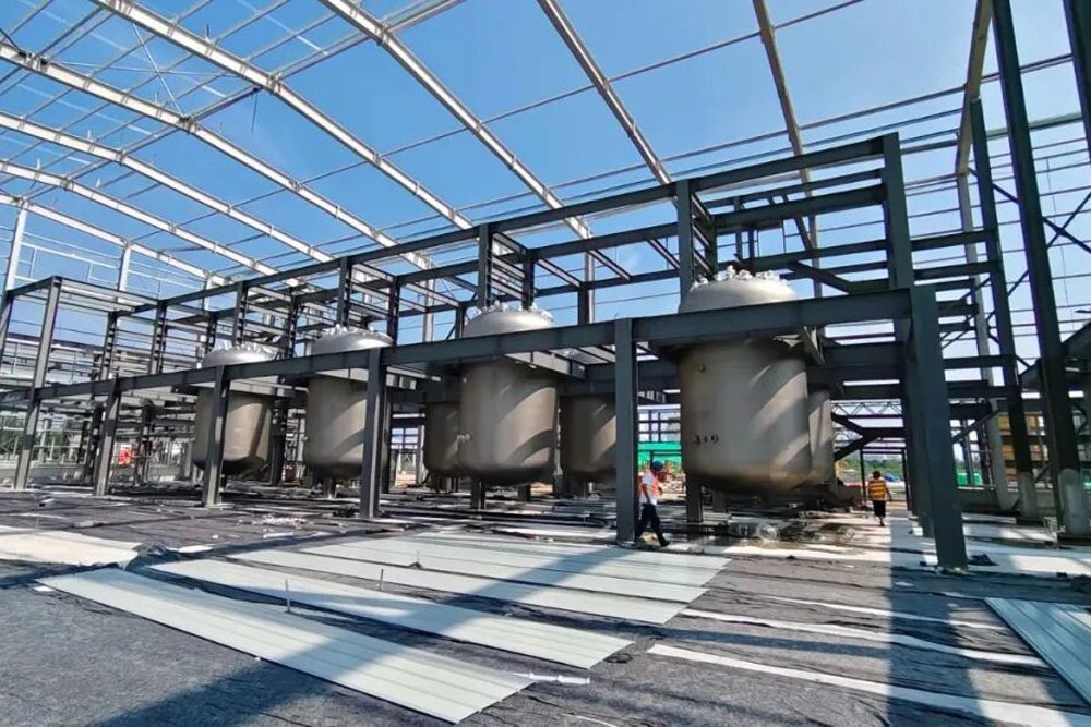 18億元！江蘇邳州年產(chǎn)20萬噸電解液項(xiàng)目即將進(jìn)入生產(chǎn)籌備階段