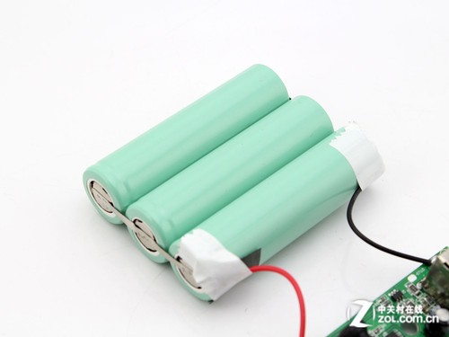 虛標(biāo)容量過(guò)半 85元移動(dòng)電源有啥貓膩 