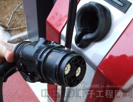 電池中的戰斗機：全方位解析特斯拉快速充電