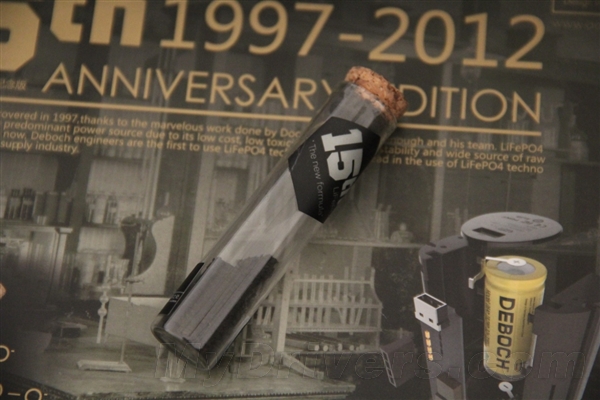 國(guó)內(nèi)僅15套 德柏仕15th紀(jì)念版移動(dòng)電源試用