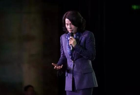 有聊｜董明珠說(shuō)格力手機(jī)開(kāi)賣(mài)了 為啥找不到？ 