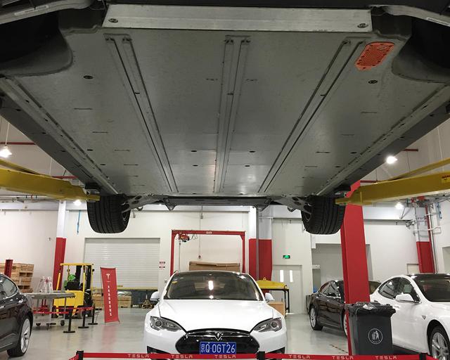 從特斯拉的兩個細(xì)節(jié)看智能汽車的未來發(fā)展