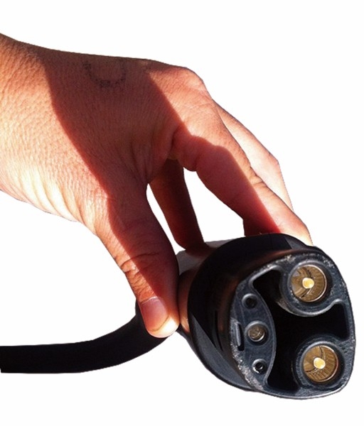 電動車快充接口三大標準廝殺  日系CHAdeMO獨占鰲頭