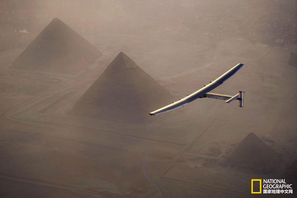 “陽光動力2號”抵達(dá)終點(diǎn)，實(shí)現(xiàn)太陽能飛機(jī)的歷史性突破