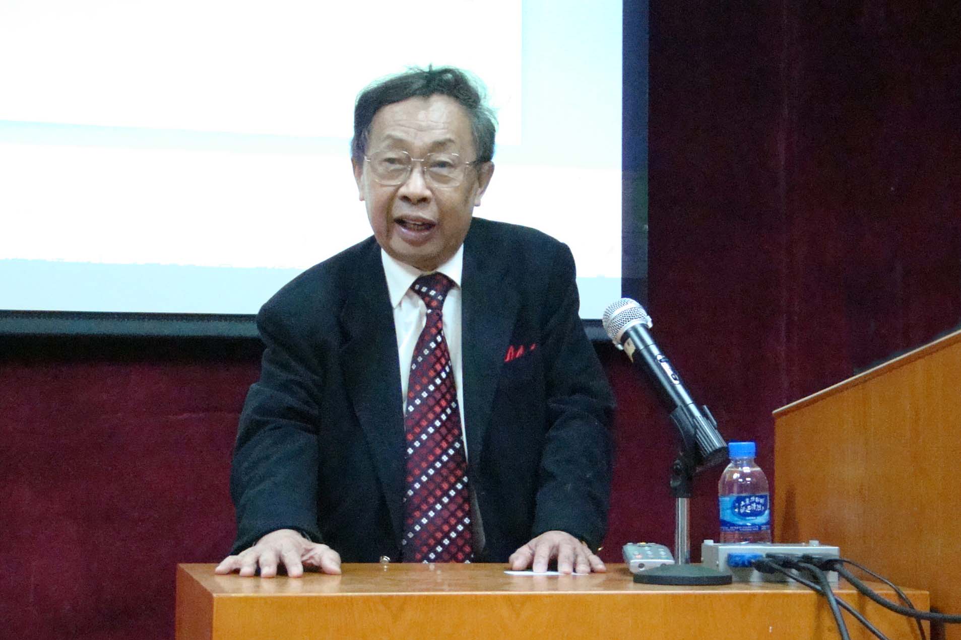 陳清泉:新能源汽車的環保性不容置疑 且意義遠不至于此