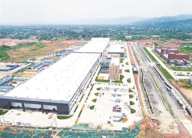 位于成都歐洲產業城的華鼎國聯動力電池產業化基地