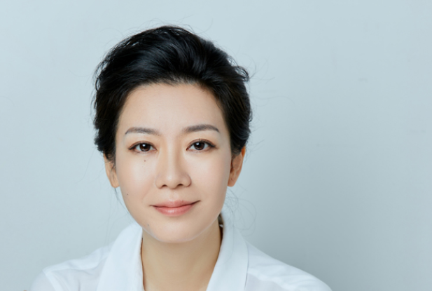 深圳潤海曹延娜:祝各同仁及合作伙伴2023年身體健康 闔家幸福