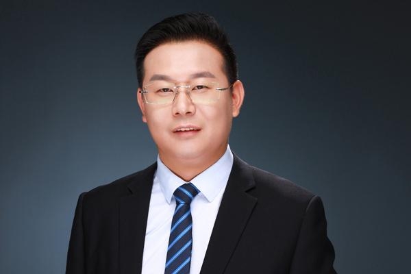 法恩萊特邵俊華：祝大家大展宏“兔”，闔家幸“氟”！