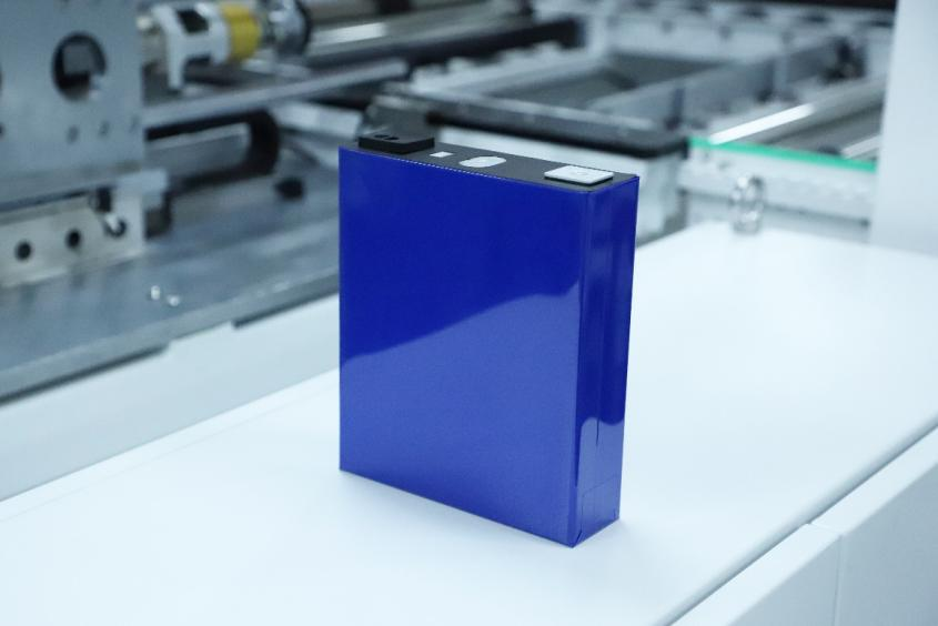 全球動力(儲能)電池行業規劃產能近7TWh 今年產能利用率僅46%