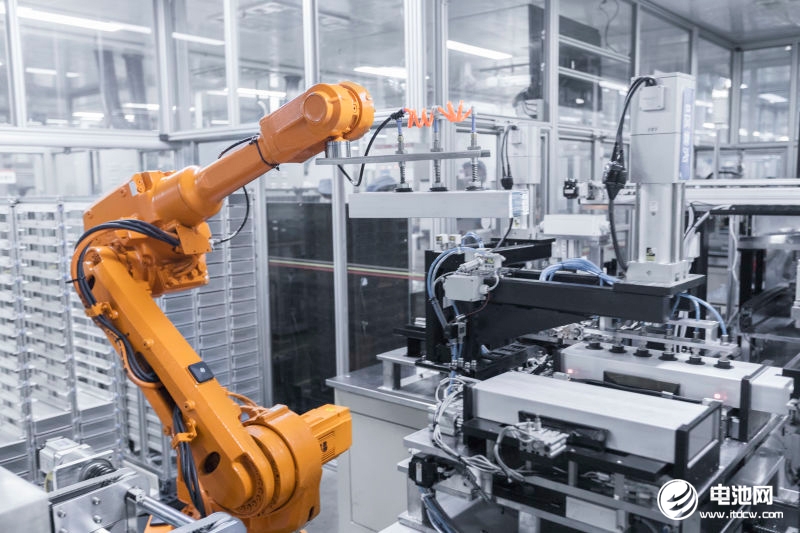 國務(wù)院：支持老舊新能源公交車和動力電池更新?lián)Q代