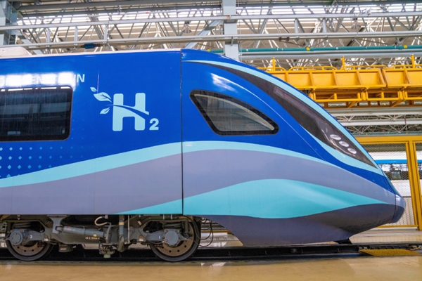 時(shí)速160公里！我國首列氫能源列車成功達(dá)速試跑
