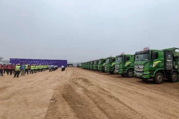 寧德時(shí)代140億電池項(xiàng)目迎新動(dòng)態(tài)!9個(gè)產(chǎn)業(yè)鏈企業(yè)同步簽約!