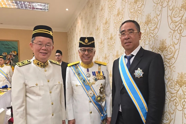 促進國際合作！星源材質(zhì)董事長陳秀峰獲授馬來西亞拿督勛銜