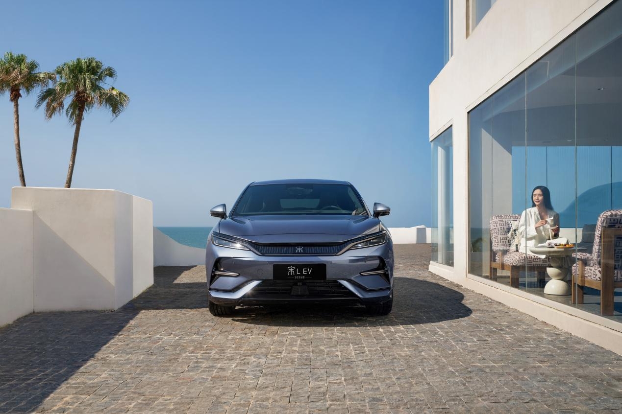 獵裝市場(chǎng)太卷了！增配不加價(jià)！2025款宋L EV 18.98萬元起