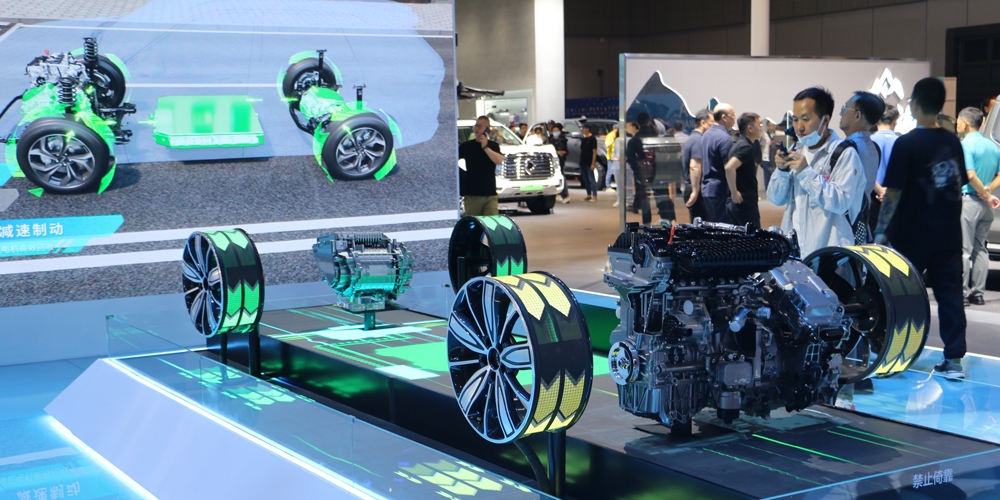 中辦、國辦發文：推動智慧城市基礎設施與智能網聯汽車協同發展