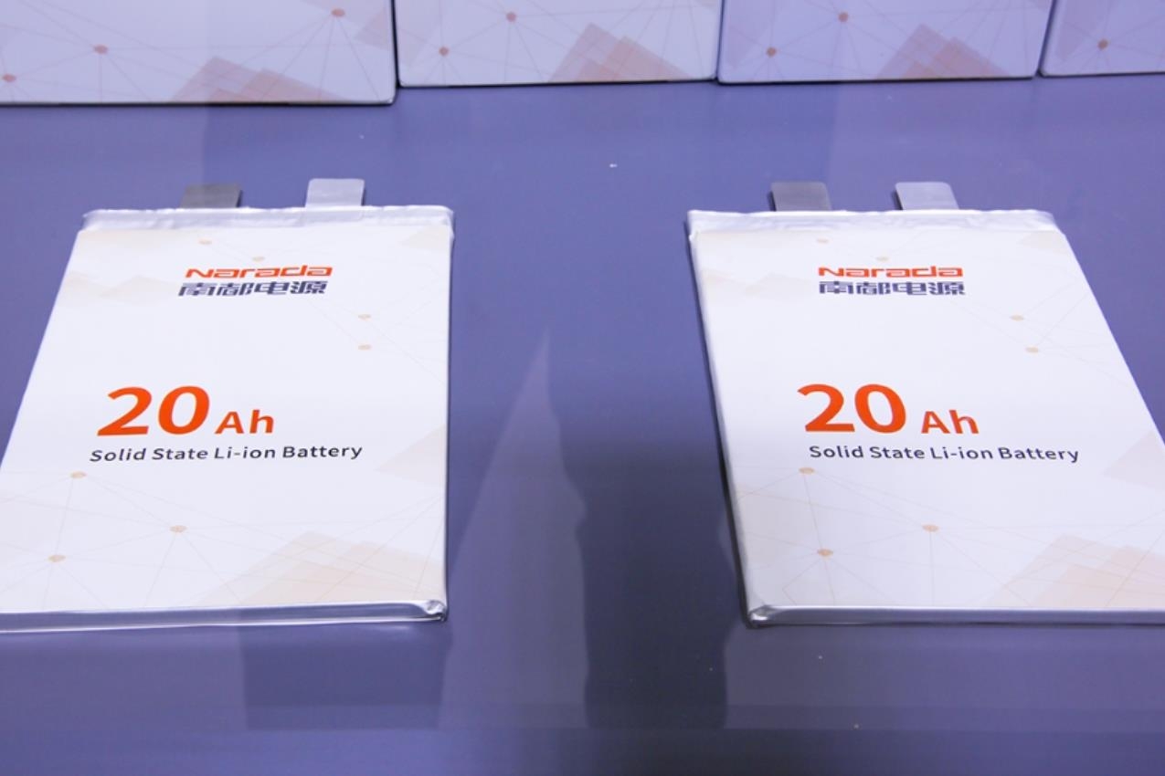 針對固態(tài)電池我的問題 DeepSeek幫干活:一點不拖泥帶水!