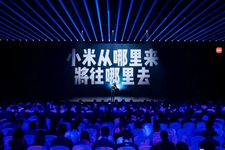 YU7正式發(fā)布！雷軍：未來(lái)五年小米預(yù)計(jì)再投入2000億研發(fā)費(fèi)用