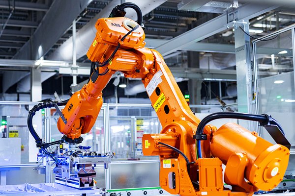 因動力電池生產問題！一車企召回部分國產純電動汽車