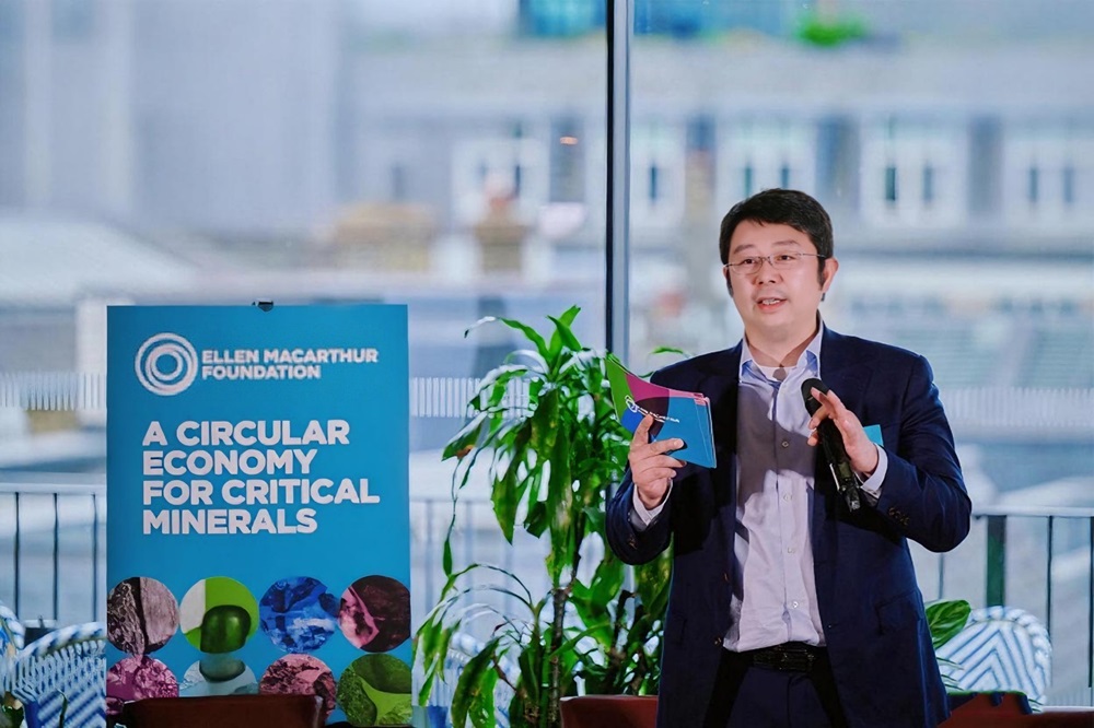 寧德時(shí)代副總經(jīng)理、董事會(huì)秘書(shū)蔣理 現(xiàn)場(chǎng)發(fā)言 寧德時(shí)代副總經(jīng)理、董事會(huì)秘書(shū)蔣理 現(xiàn)場(chǎng)發(fā)言