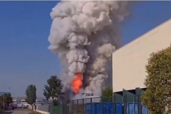 三天仍未撲滅！年內(nèi)多工廠起火，這一千億級鋰電細分市場監(jiān)管收緊！