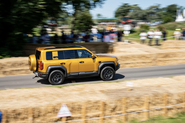 豹5首次海外動態展示！比亞迪攜三款車型再戰古德伍德