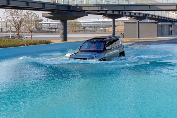 全民賽道集結(jié)！比亞迪全地形賽車場開業(yè)，助力百萬人下賽道！