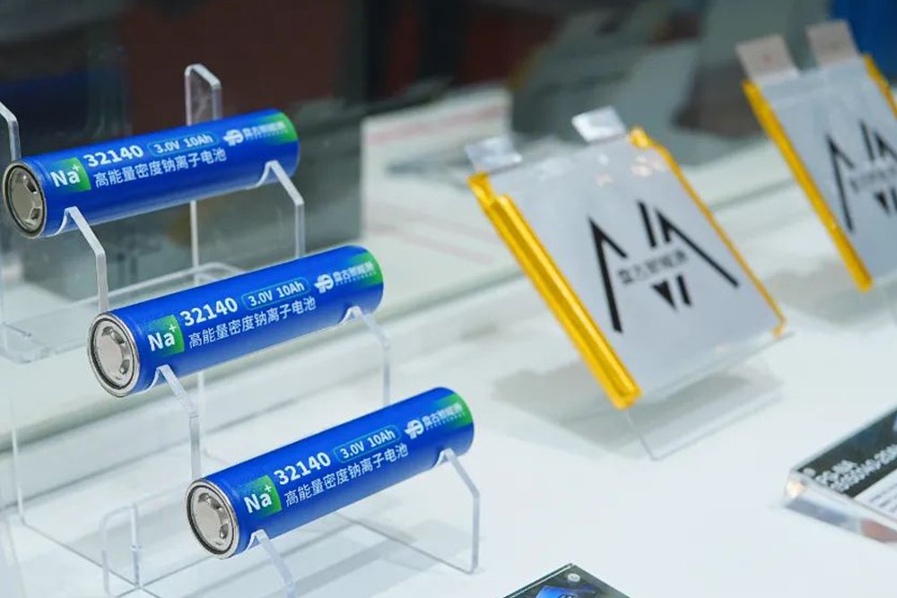 8月鈉電公司簽約/下線/交付動態不斷 多地突破海外首單