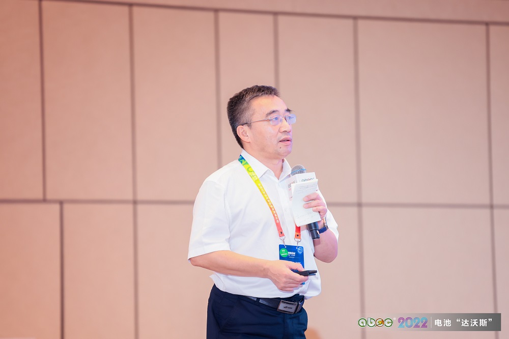 鼎勝新材董事、五星鋁業(yè)副總經(jīng)理樊玉慶 鼎勝新材董事、五星鋁業(yè)副總經(jīng)理樊玉慶