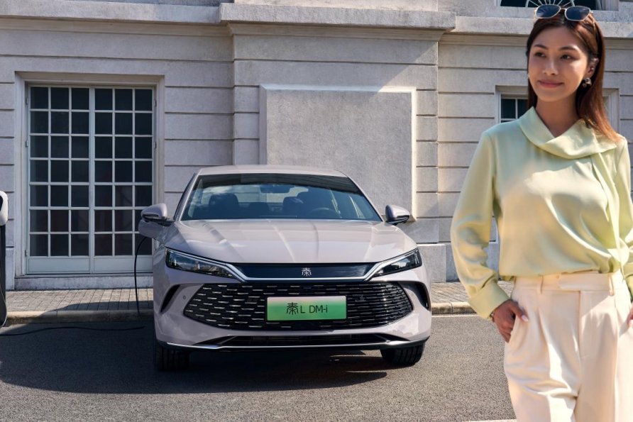 限時超級置換補貼價9.28萬起 2026款秦L DM-i上市