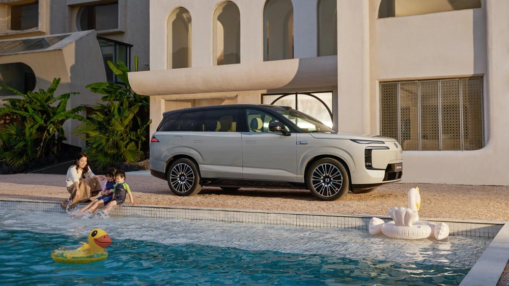 騰勢(shì)N8L正式上市