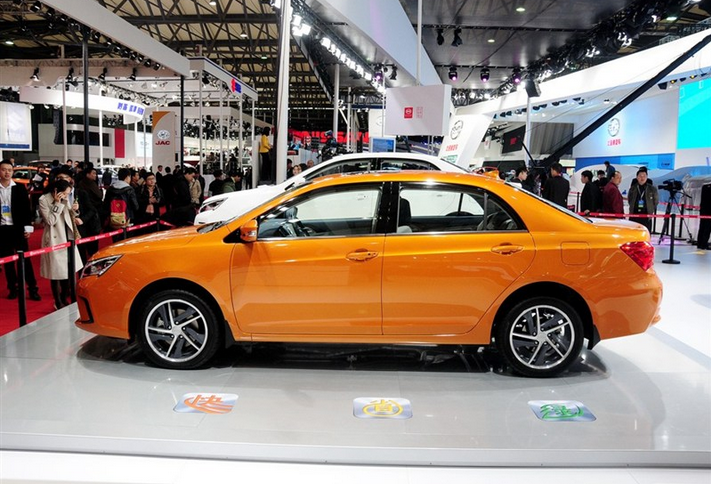 新能源汽車補(bǔ)貼目錄月底出爐 比亞迪秦或落選