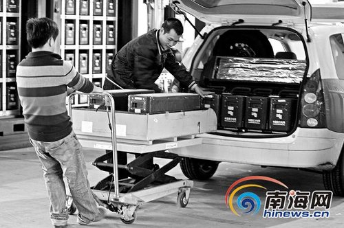 海口純電動的士跑得累 電池充滿只能跑100公里