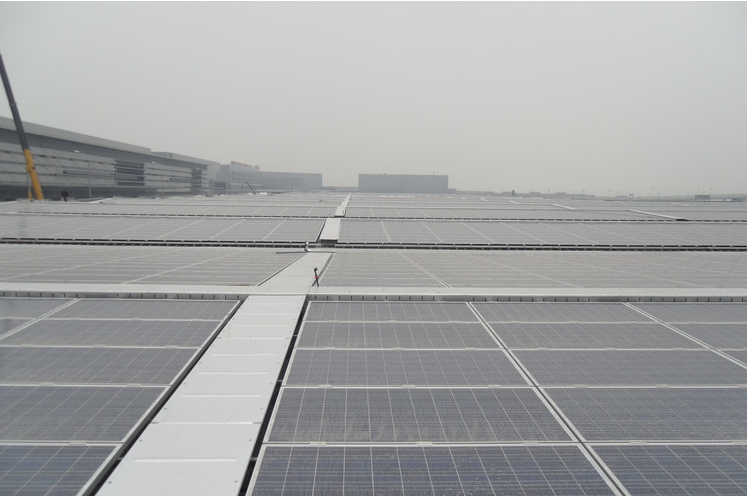 我國民航業(yè)內(nèi)首座兆瓦級光伏電站虹橋機(jī)場投運
