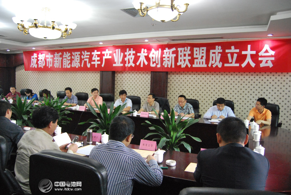 投資近5億 成都打造電動汽車充換電“十分鐘圈”