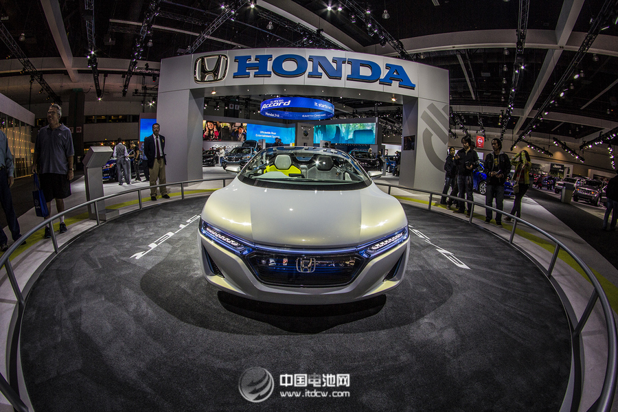 純電動(dòng)汽車(chē)PK混合動(dòng)力