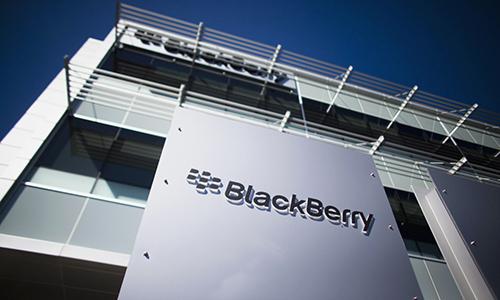 黑莓手機2014財年營收68億美元降38% 巨虧59億美元