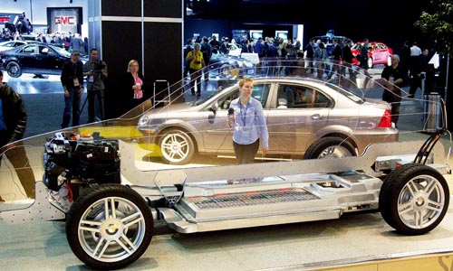 特斯拉與漢能聯(lián)姻 薄膜太陽(yáng)能電池喜乘新能源汽車(chē)