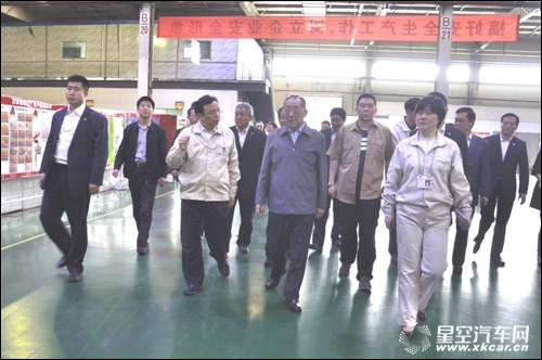 前國務(wù)院副總理李嵐清視察陜西西安比亞迪