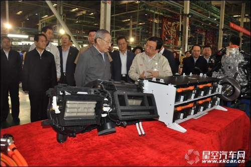前國務(wù)院副總理李嵐清視察陜西西安比亞迪