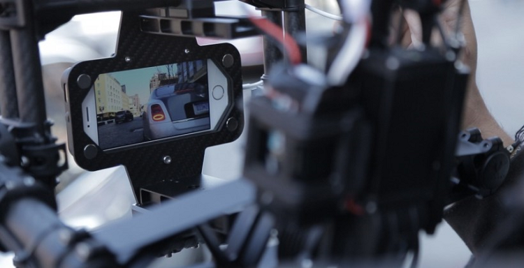 借助蘋果iPad Air 賓利車內打造個超奢華移動工作室