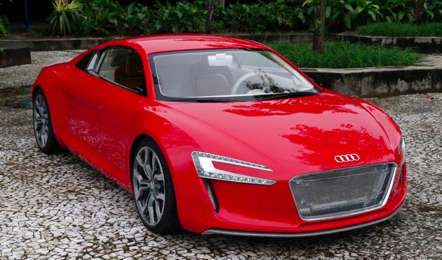 奧迪、保時(shí)捷發(fā)力 傳統(tǒng)汽車巨頭爭相純電動(dòng)車